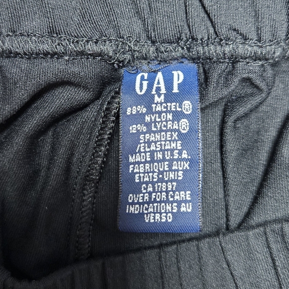 🎄GAP Black Leggings Elastic Waist and Beautiful Zippered Ankles Size M - Picture 5 of 7